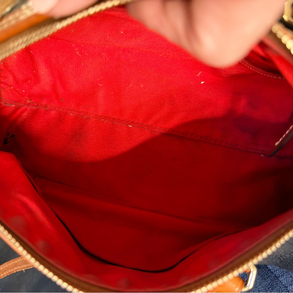 Vintage Dooney & Bourke Pebbled Leather Barrel Bag - Picture 10 of 15
